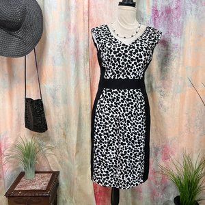 VTG 📌London Times Timeless  Hourglass Figure Black & White Dress